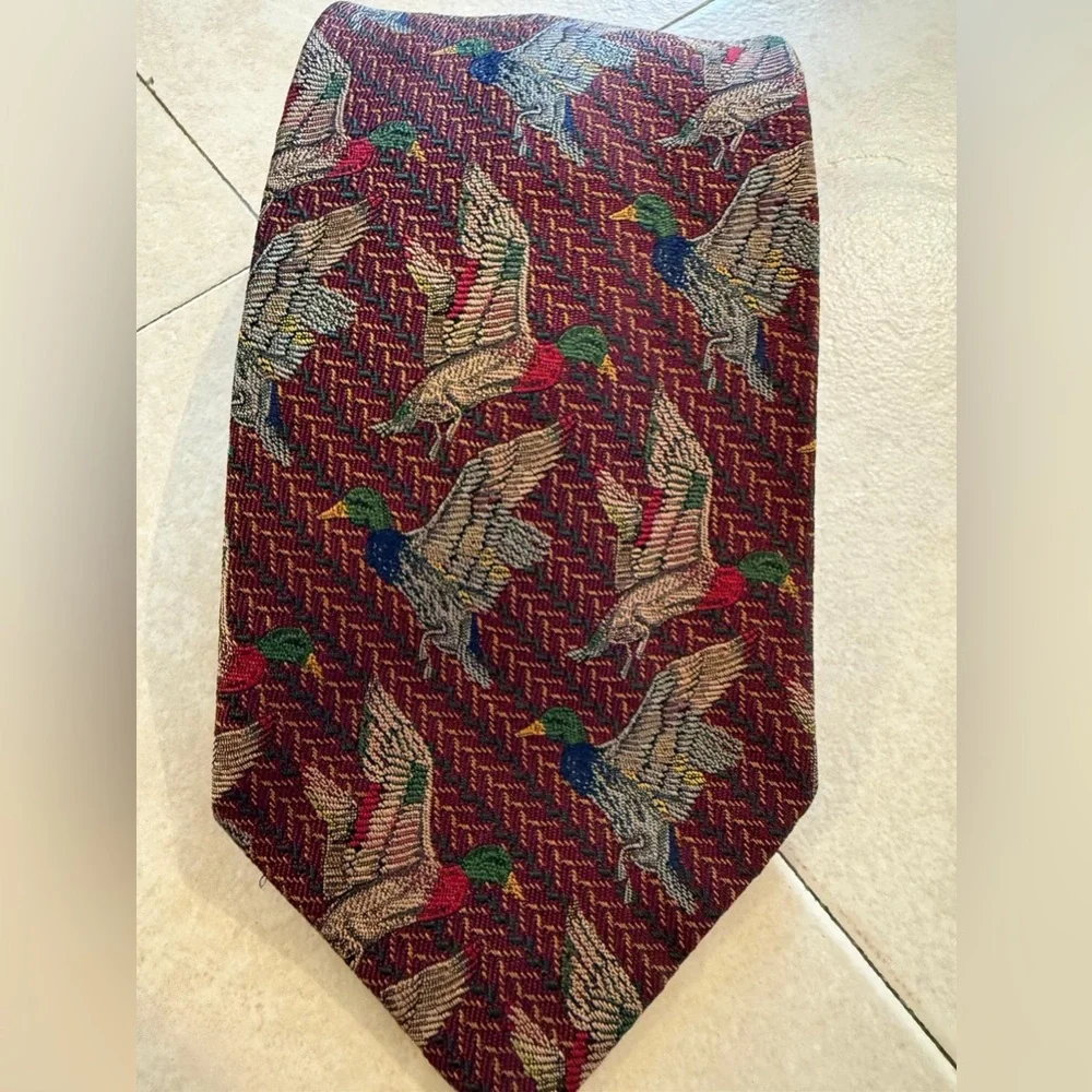 Robert Talbott‎ Best of Class Tie Flying Mallard Duck Hunting Red Silk USA